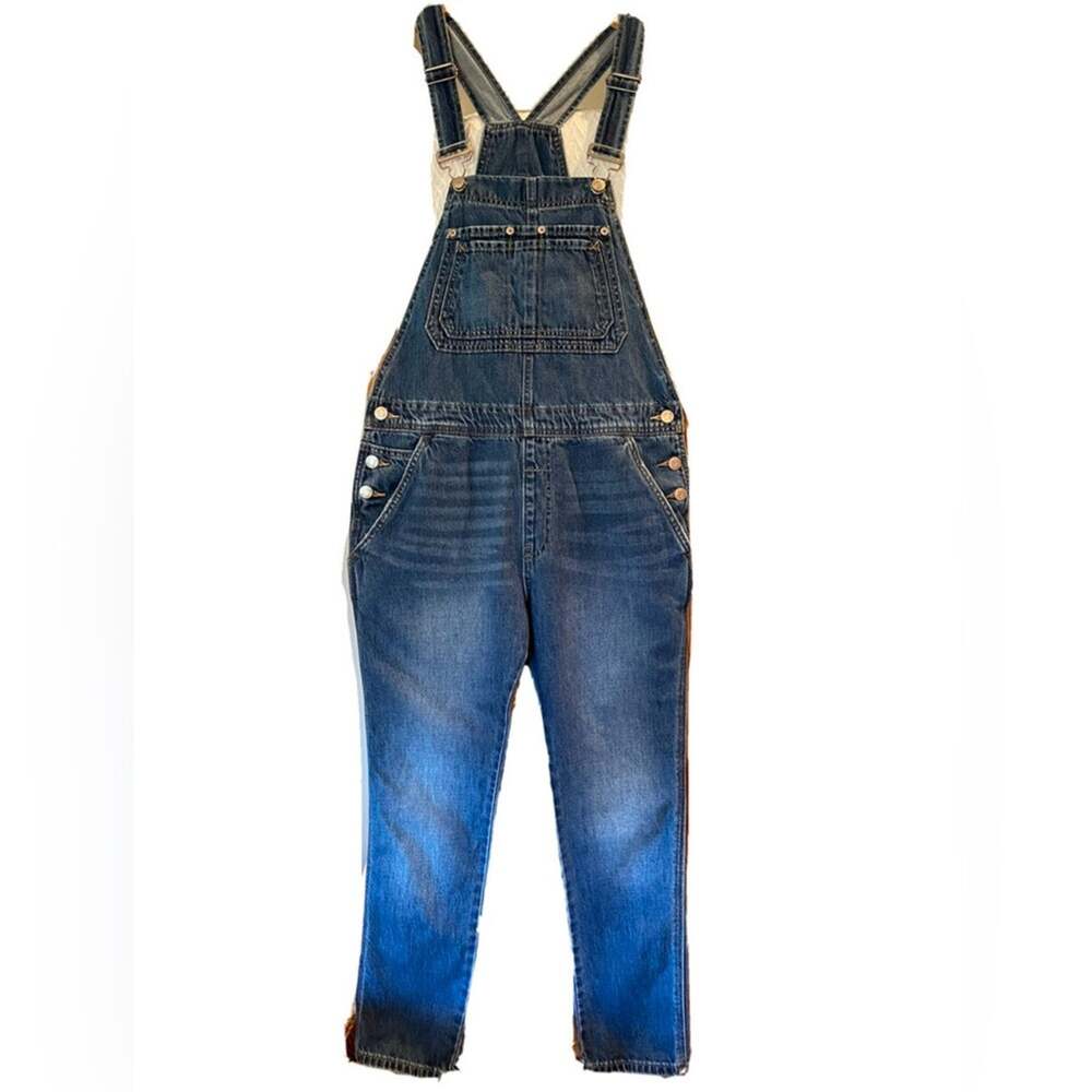 Gap Ladies Overalls in Size XS. In Excellent Preloved Condition!